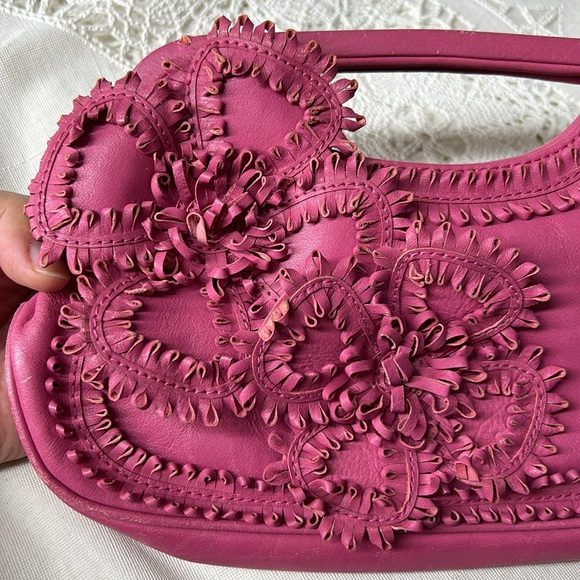 🖤Isabella Fiore Pink Leather clutch with 3D Floral Appliqué RARE - Picture 3 of 17